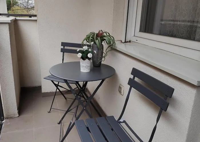 Апартаменты Bili Парасин